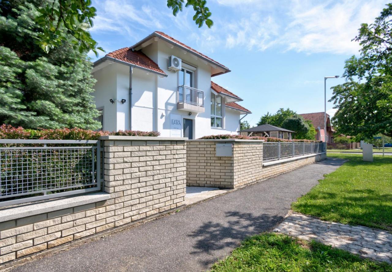 Villa Tara Buek Екстер'єр фото